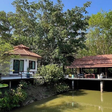 Navari Homestay Rayong Exteriör bild