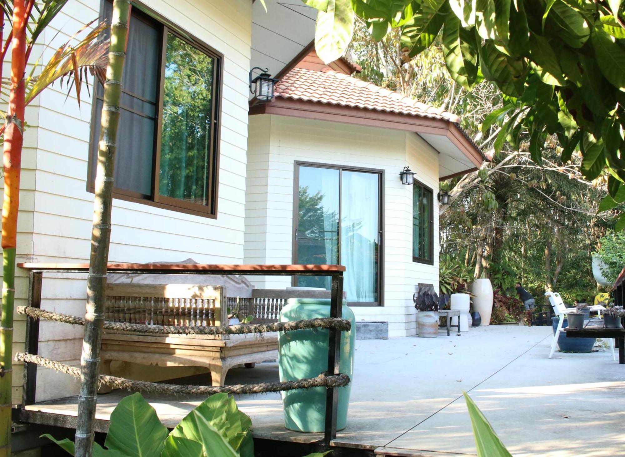 Navari Homestay Rayong Exteriör bild