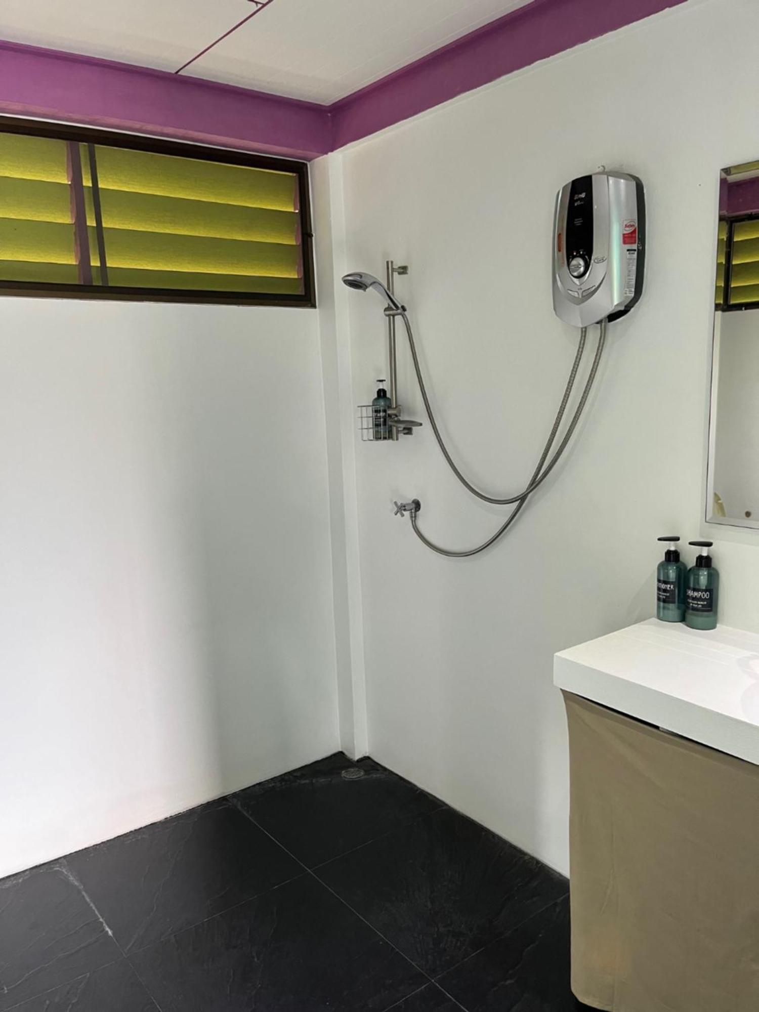 Navari Homestay Rayong Exteriör bild