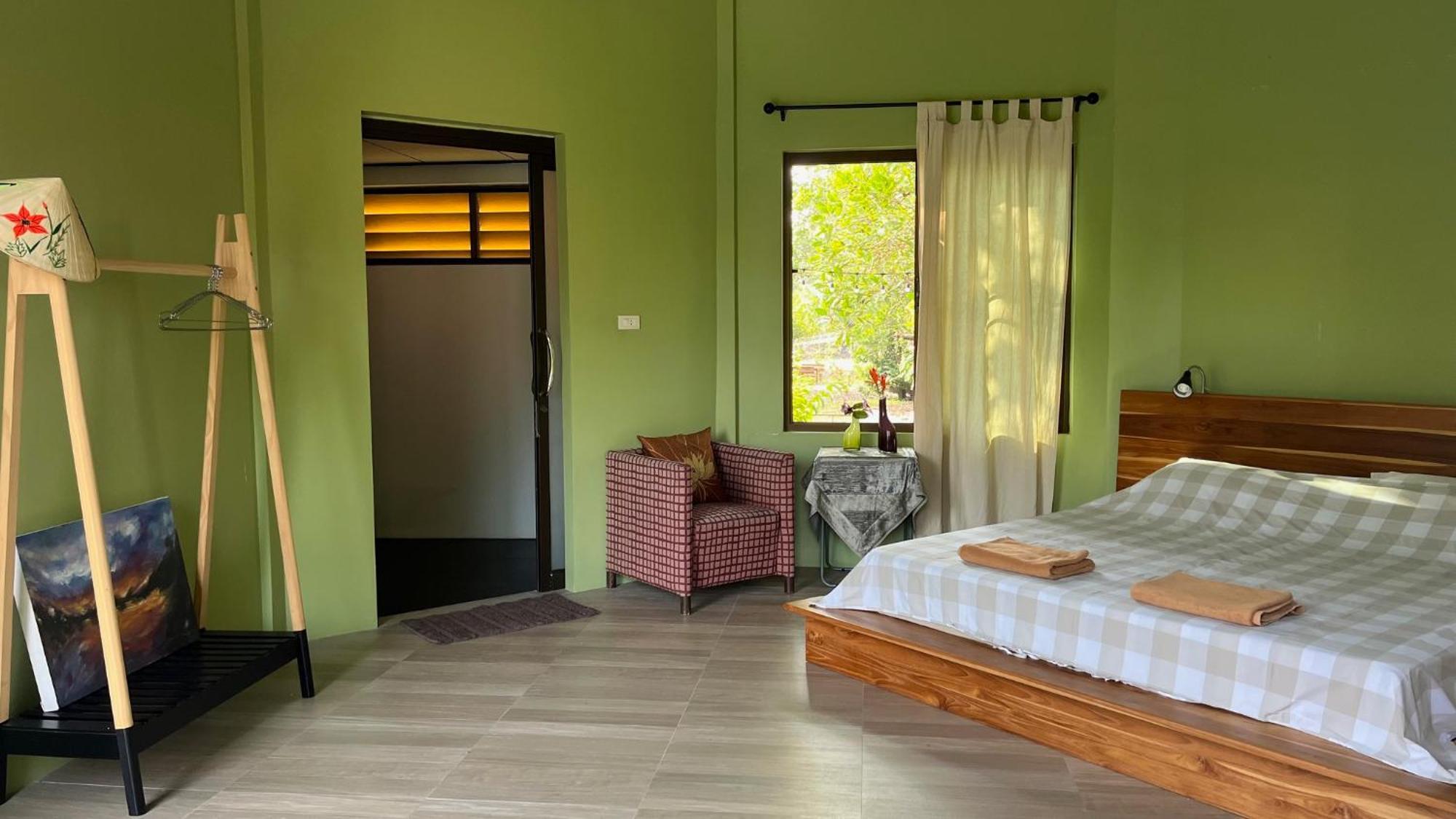 Navari Homestay Rayong Exteriör bild